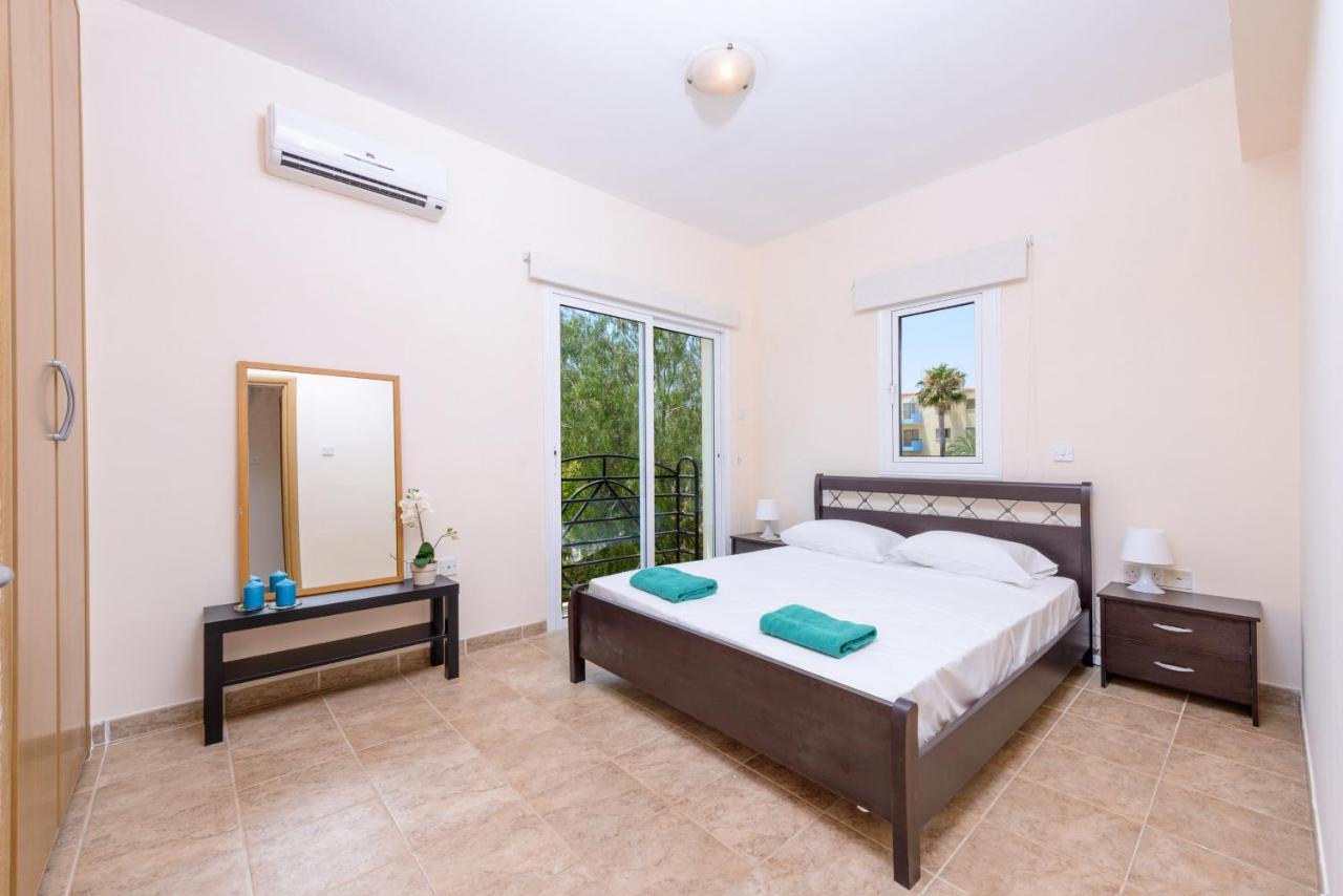 Villa Irina Paralimni Exterior foto