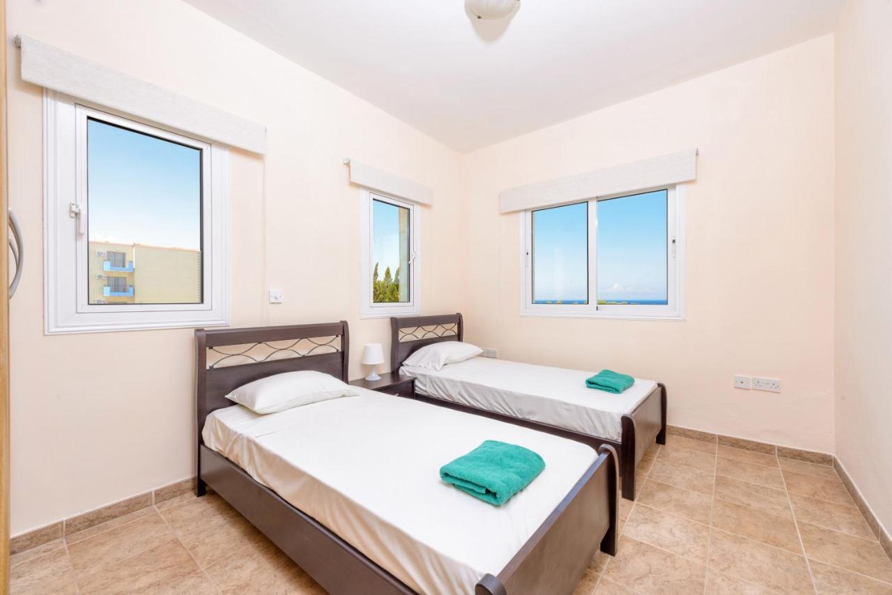 Villa Irina Paralimni Exterior foto